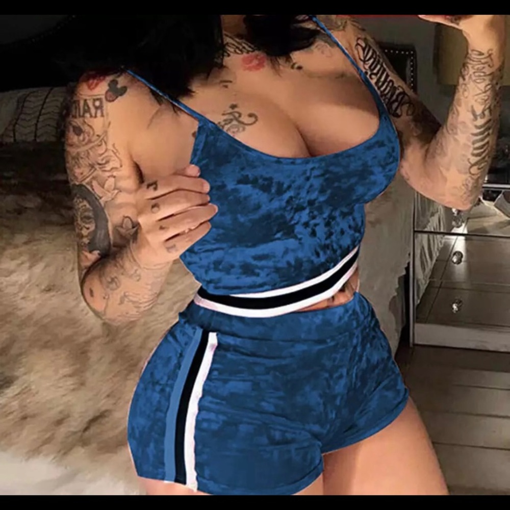 Short set - Picture 2 of 3